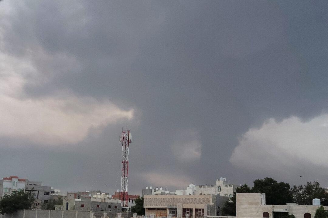 Israel Targets Houthis in Yemen Strikes