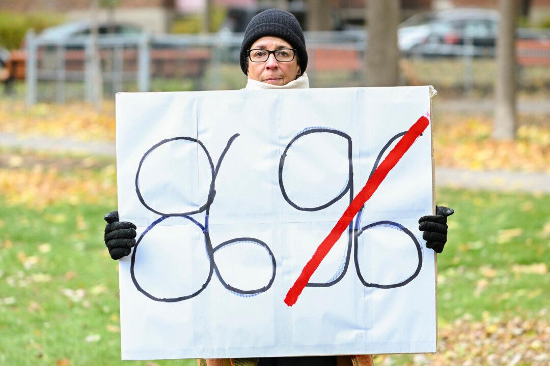 23 Bilingual Municipalities Ask Judge to Suspend Portions of Quebec Language Law