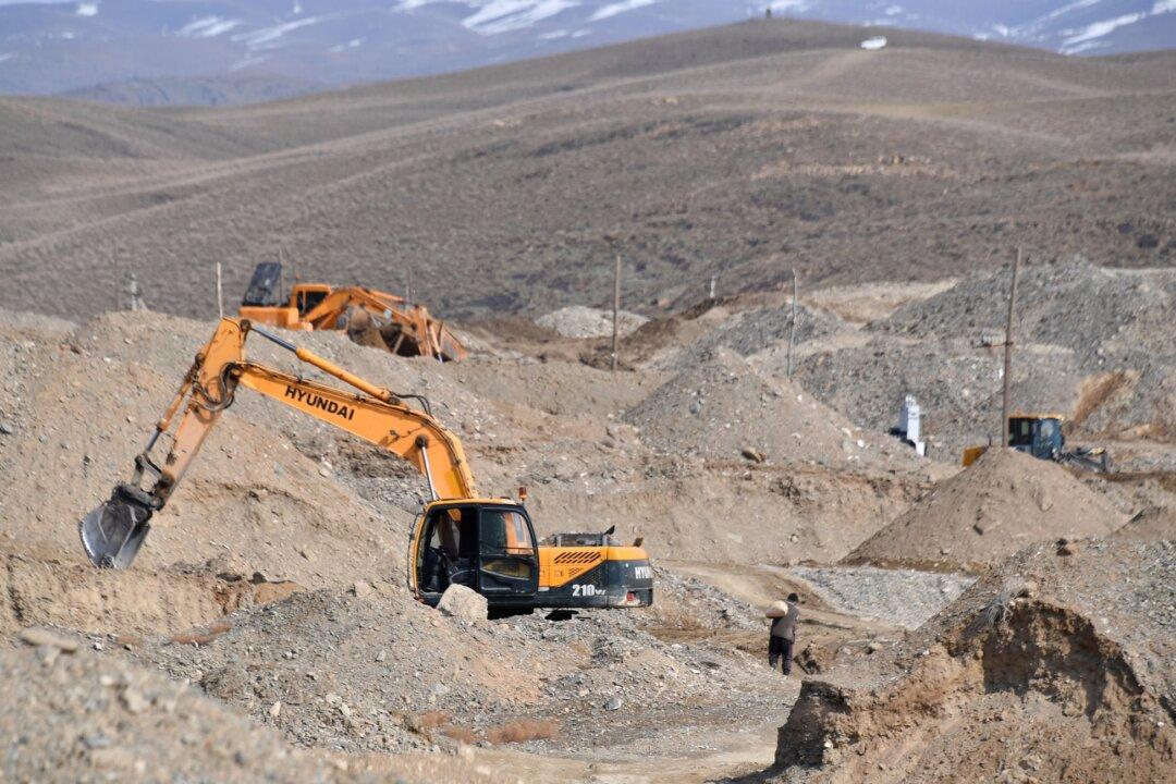 Feds Failed to Consider All Harms in Permit for Huge Alaska Gold Mine: Judge