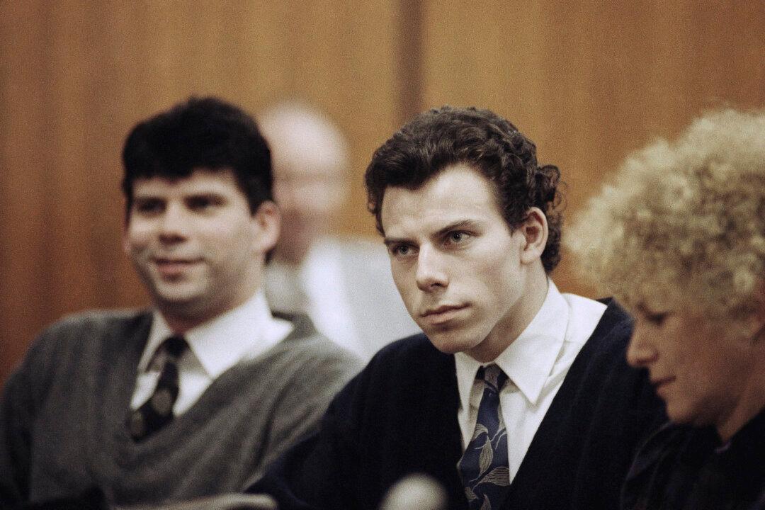 Los Angeles Prosecutors to Review New Evidence in Menendez Brothers’ 1996 Murder Conviction