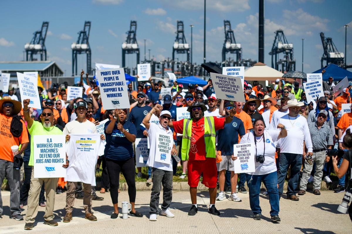 Port Strike Ends as Union Reaches Tentative Agreement