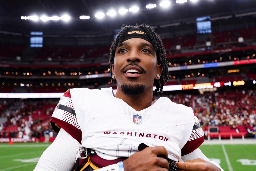 Commanders Rookie Jayden Daniels Breaking Records, Selling Jerseys