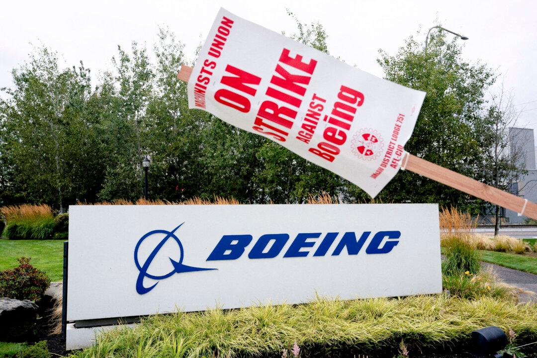 Boeing Expects 30 Percent Revenue Drop in 4th Quarter