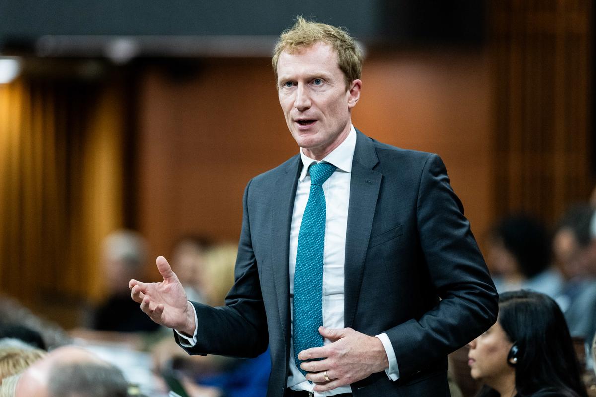 Immigration Minister Says ‘Not Everyone Is Welcome’ Ahead of Potential Rush of Asylum Seekers From US