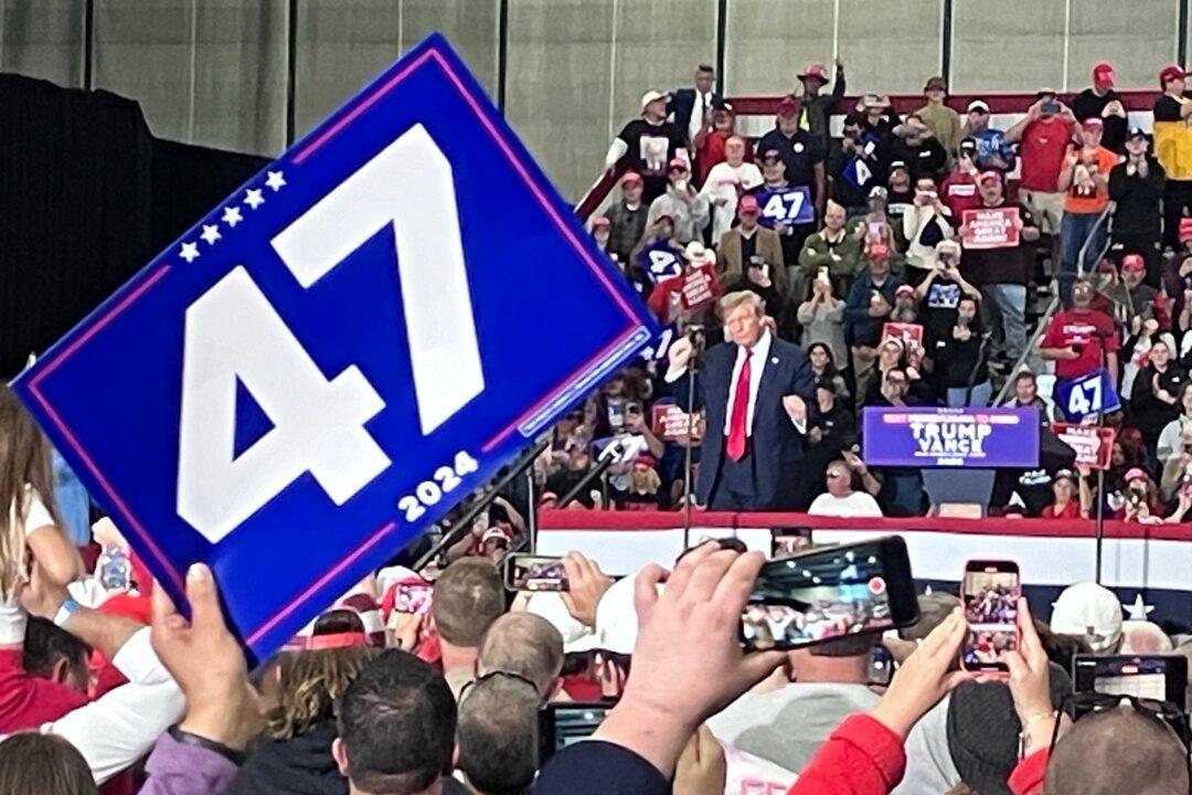 Trump Vows to Restore ‘A Country That Works’ While Campaigning in Pennsylvania