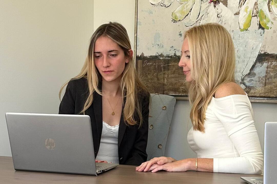 Youth Unemployment Is Up. Here’s How Parents Can Help Their Teen Land Their First Job