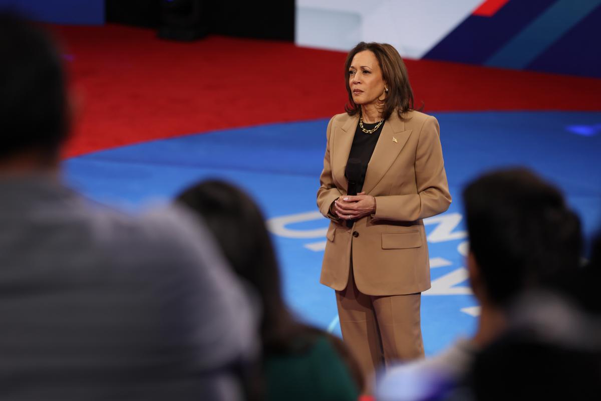 Harris Holds Las Vegas Town Hall as Poll Shows Her Lead Slipping Among Latino Voters
