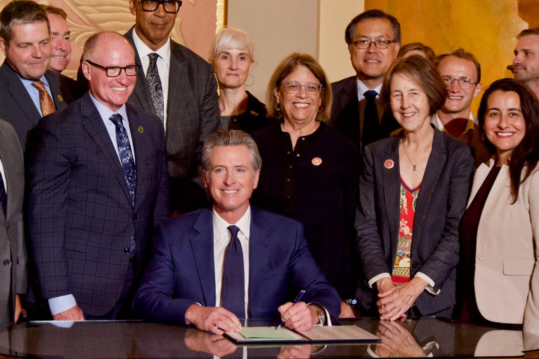 California Governor Signs Bill Regulating Oil Refiners