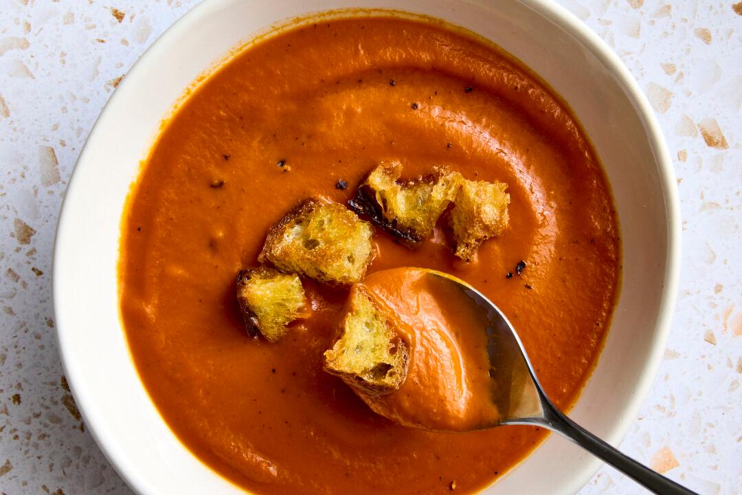 This Classic, No-frills Tomato Soup Is the Ultimate Fall Comfort Food