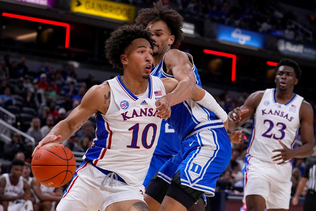 Kansas Edges UConn for No. 1 Team in Men’s Basketball