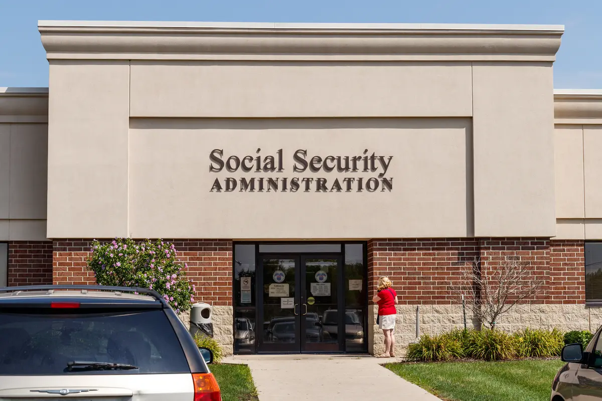 Senators Introduce Bipartisan Bill to Initiate Congressional Action on Social Security