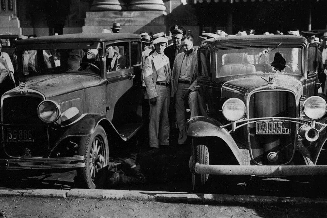 The Prohibition Era and the Theater of Criminal Versus Lawman