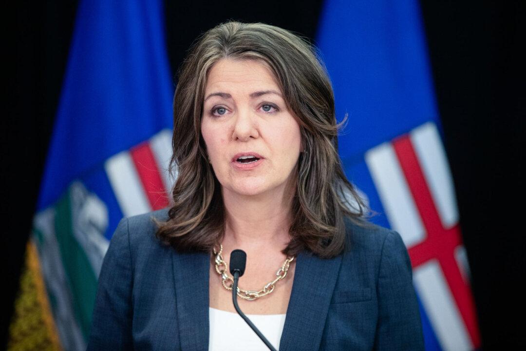 Alberta Mulling Plans to Boost Border Patrol as US Tariff Threat Looms