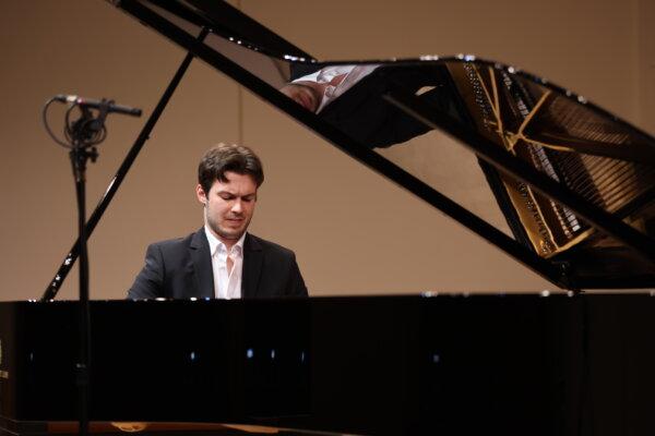 Robert Neumann competes at NTD's 7th International Piano Competition in New York City on Oct. 16, 2024. (Zhang Xuehui/The Epoch Times)