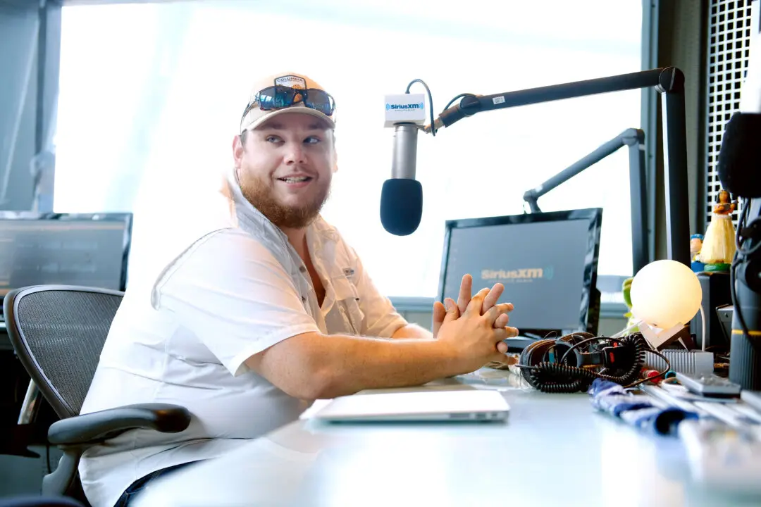 Luke Combs Unveils ‘Days Like These’