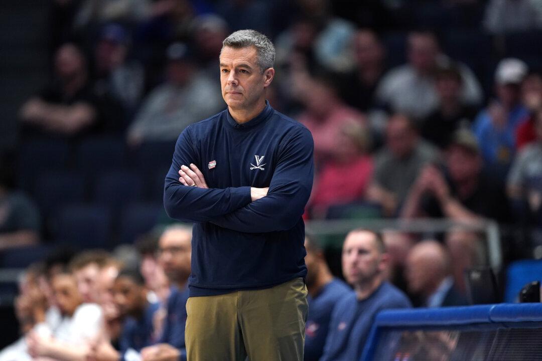 Virginia Coach Tony Bennett Retires on the Eve of College Basketball Season