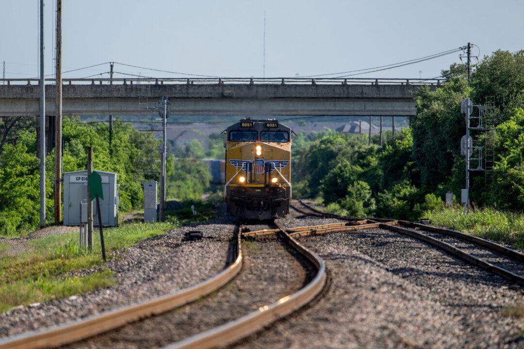 Train Derails in South Louisiana and Leaks Nonhazardous Chemical, Authorities Say