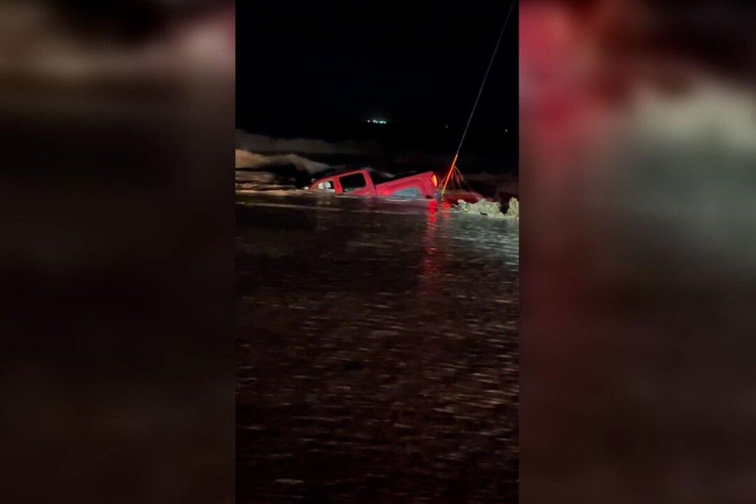 2 Dead, More Than 300 Rescued After Severe Flooding in New Mexico