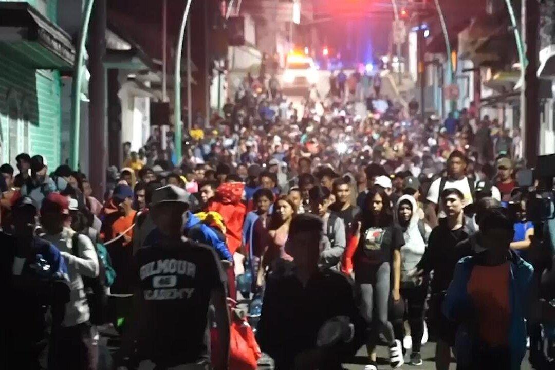 Group of 2,000 Migrants in Southern Mexico Depart for the US Weeks Before Election