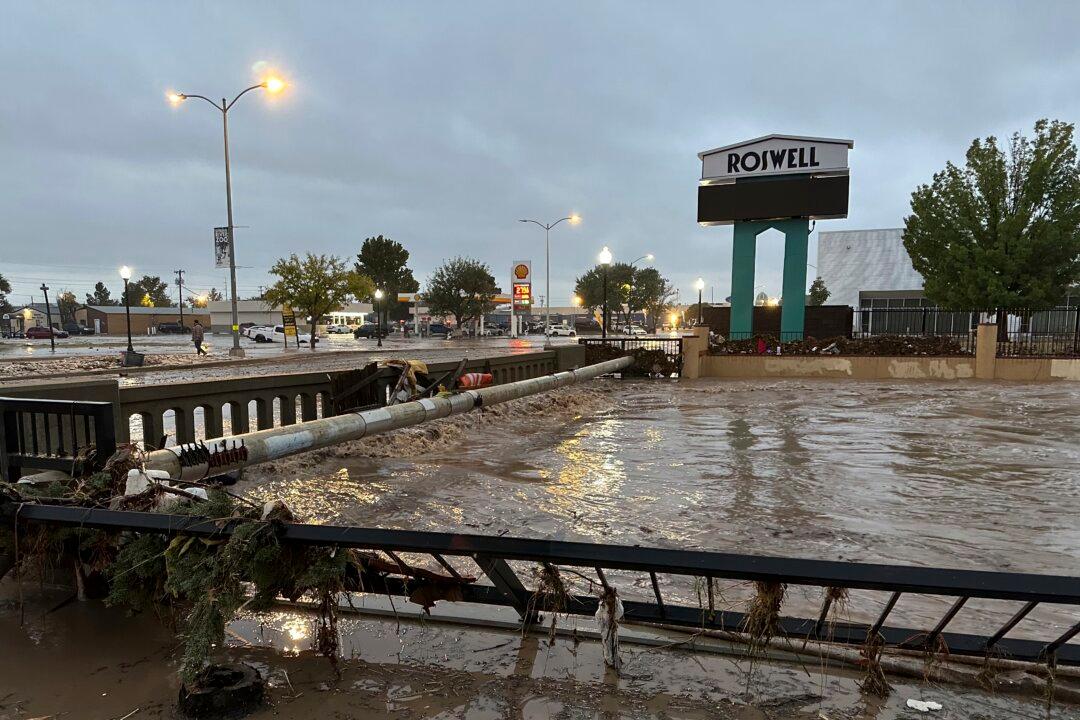 2 Dead, 300 Rescued in Roswell, New Mexico, After Weekend Flooding