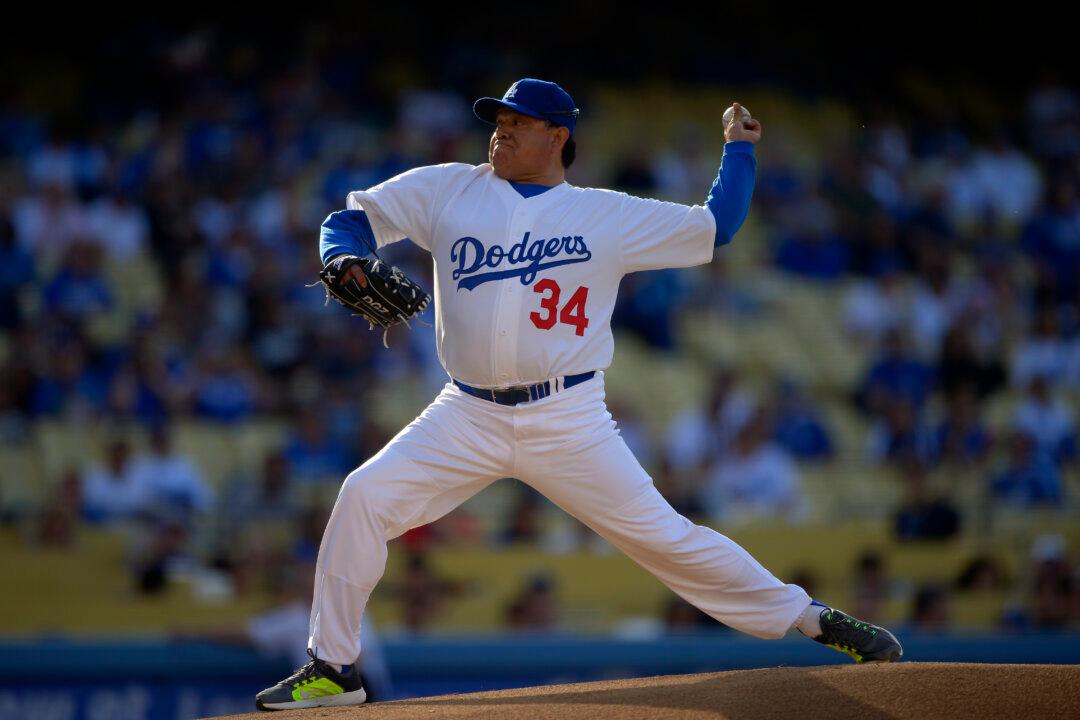 Fernando Valenzuela, Mexican-Born Pitcher Whose Feats for Dodgers Fueled ‘Fernandomania,’ Dies at 63