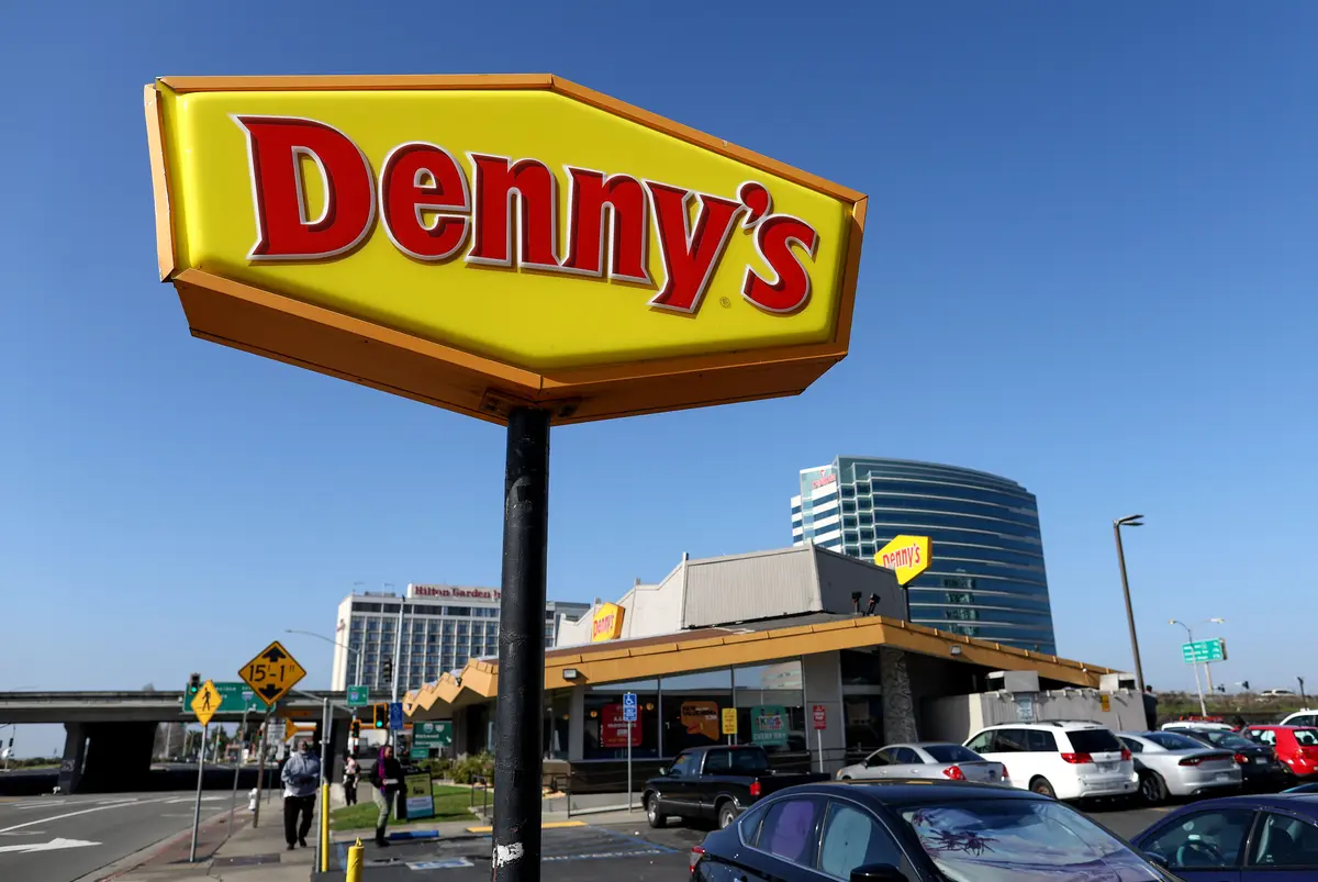 Denny’s Restaurant Chain to Go Private in $620 Million Deal thumbnail