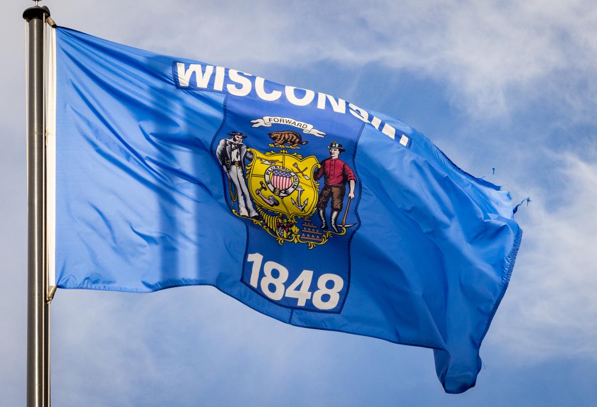 Wisconsin’s In-Person Early Voting Up 40 Percent From 2020