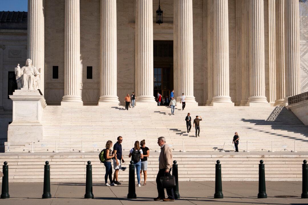 Supreme Court Grapples With Evidence Standard in Overtime Lawsuits