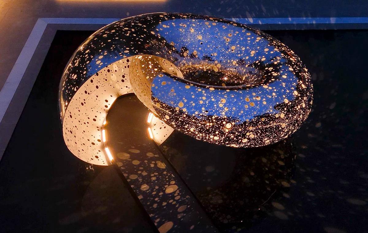 Lindy Lee's, Ouroboros, the 2021-24 installation at the National Gallery of Australia in Canberra, commissioned for the National Gallery’s 40th anniversary. (Courtesy of the National Gallery of Australia)