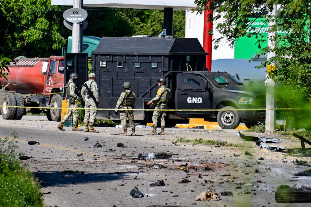 Shootout Between Warring Cartels Leaves 16 Dead in Southern Mexico