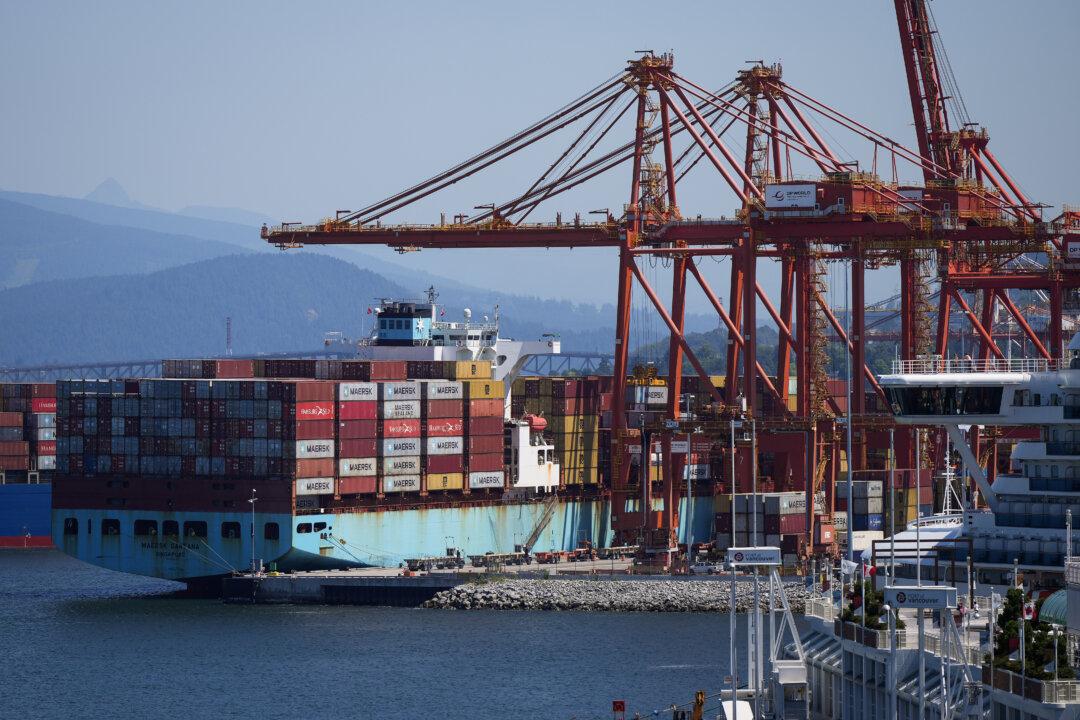 BC Port Employers, Foremen’s Union Return to Negotiation Table With Mediator