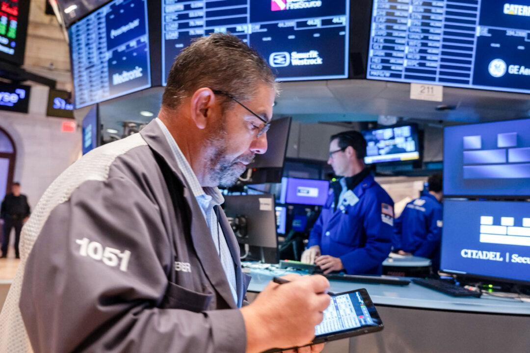 Tesla’s Bullish Earnings Fail to Lift Stocks as Bond Yields Rise