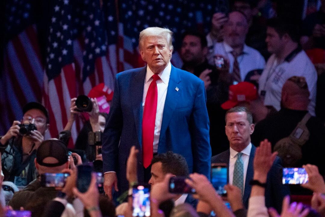 Trump Says He Didn’t Hear Puerto Rico Joke, Doesn’t Know New York Rally Comedian