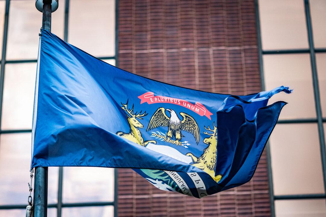 Michigan’s Early Voters Brave Long Lines, Break Records