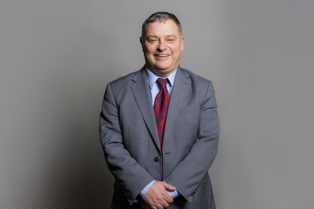 Labour Suspends Mike Amesbury After Video Showed Him Punching Man in Street