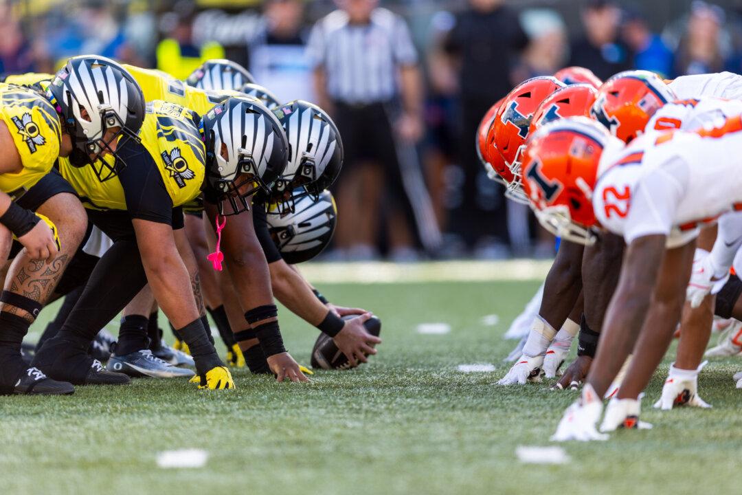 Oregon Stays on Top, Big Weekend Coming for Big Ten in College Football AP Poll