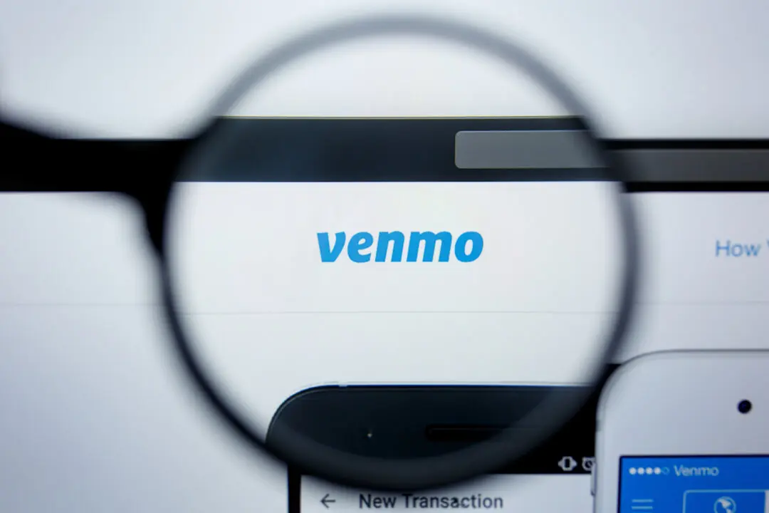 Pros and Cons of Using a Credit Card on Venmo