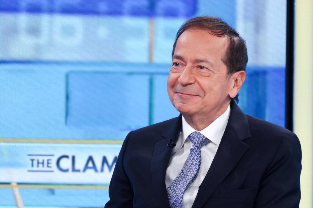 Trump’s Potential Treasury Pick Vows Spending Cuts in Partnership With Musk