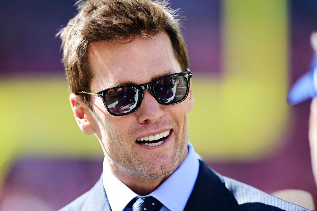 Tom Brady Wins Approval to Purchase Stake in Raiders