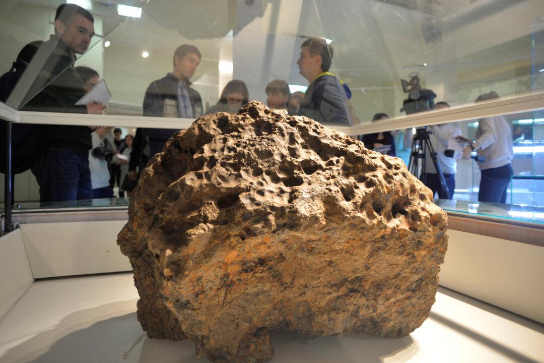 Astronomers Trace Origin of Meteorites That Have Struck Earth