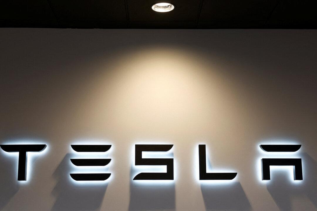 ‘Blade Runner 2049’ Producer Sues Tesla, Warner Bros Over AI Images