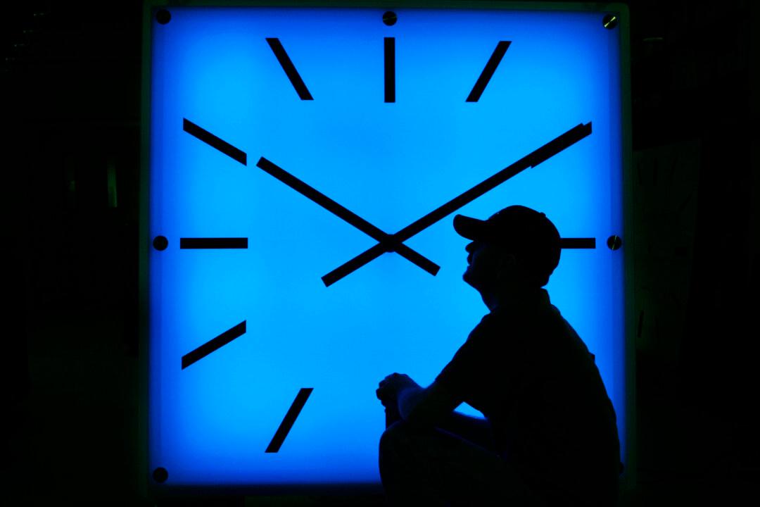 Daylight Saving Time Ends Next Weekend—Here’s How to Prepare for Potential Health Effects