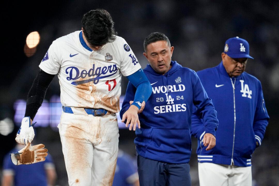 Shohei Ohtani Set to Play for Dodgers in Game 3 of World Series Following Shoulder Injury