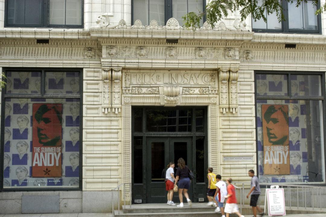 Andy Warhol Prints Damaged During Botched Gallery Heist in Netherlands