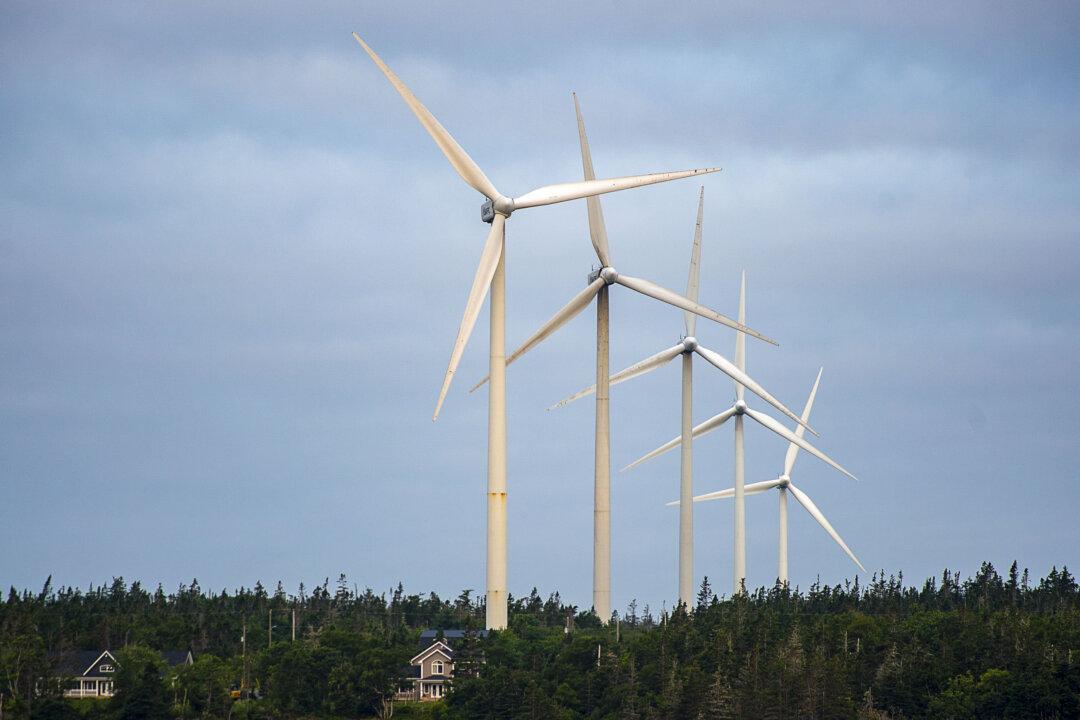 Feds’ Plan to Decarbonize Canada’s Electricity Grid by 2035 ‘Not Feasible’: Think Tank