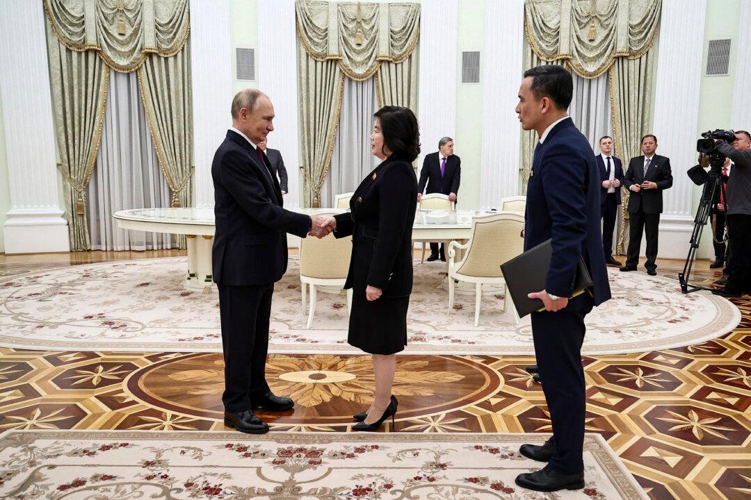 Ukraine Says It Has Fired on North Korean Troops in Kursk