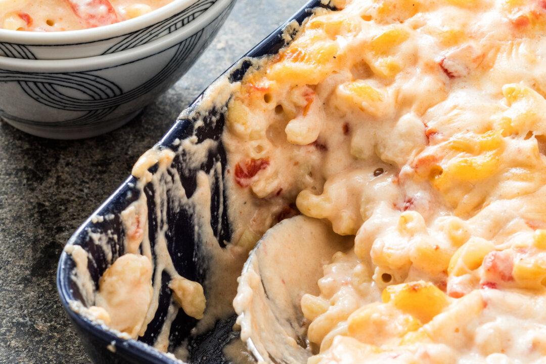 This Is Your Sign to Add Tomatoes to Your Mac and Cheese