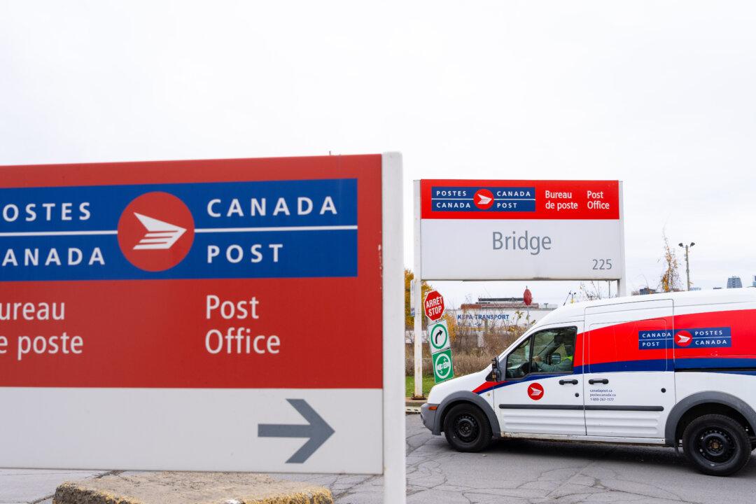 Postal Workers Union Sends 72-Hour Strike Notice to Canada Post
