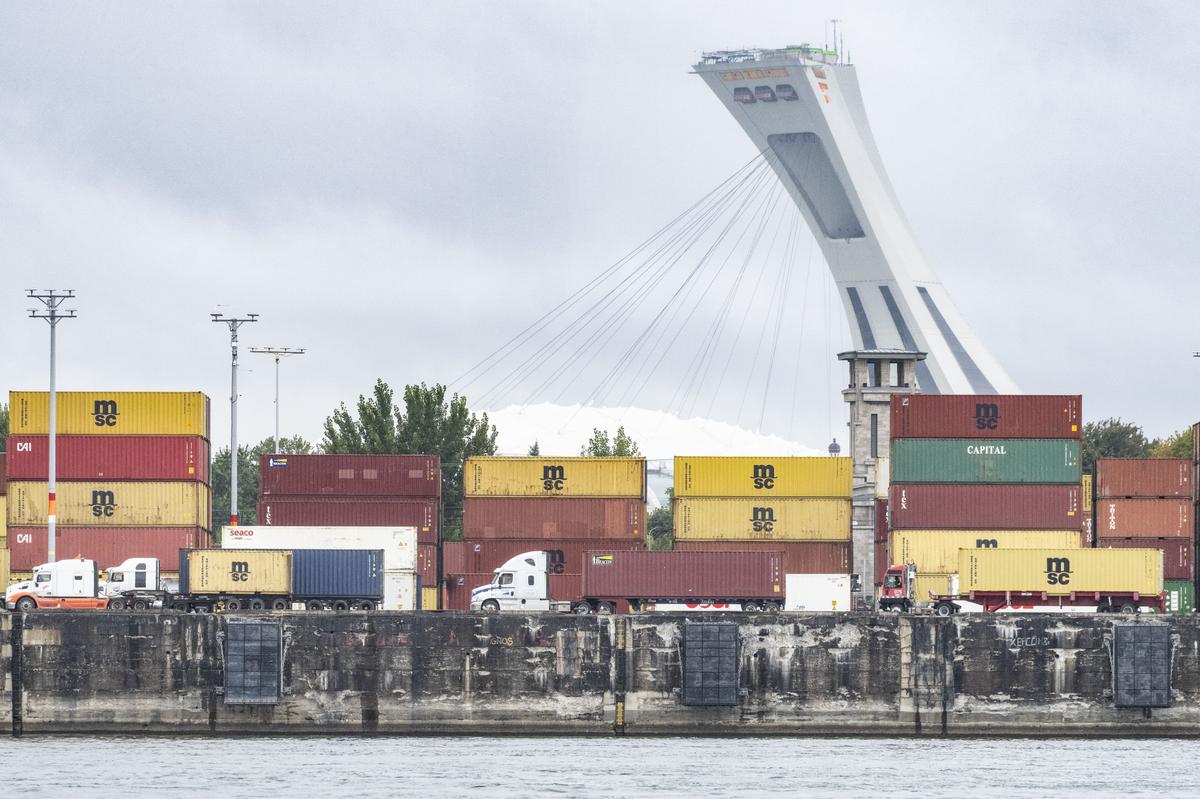Quebec Trucking Groups Welcome Stricter Rules for Ontario-Based Drivers