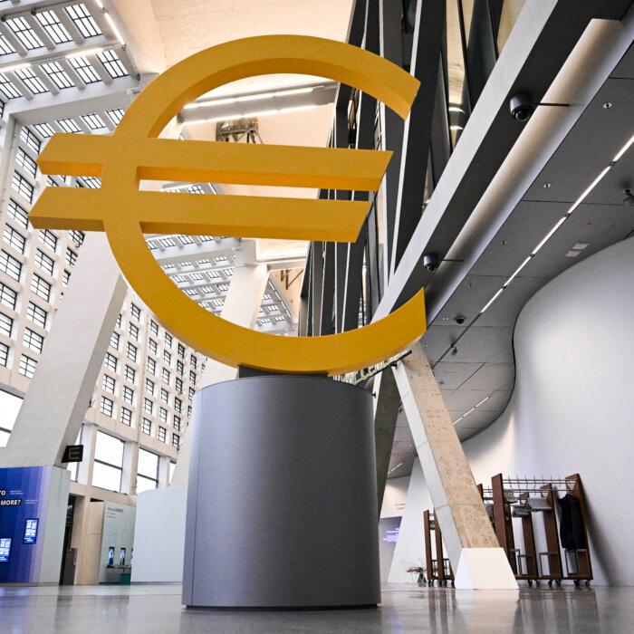 Eurozone Inflation Falls to 2 Percent, Hitting European Central Bank Target